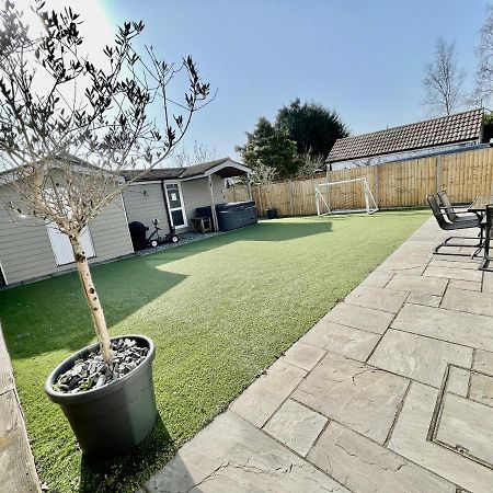 Four Corners Holiday Home Hot Tub & Sauna ファーンダウン エクステリア 写真
