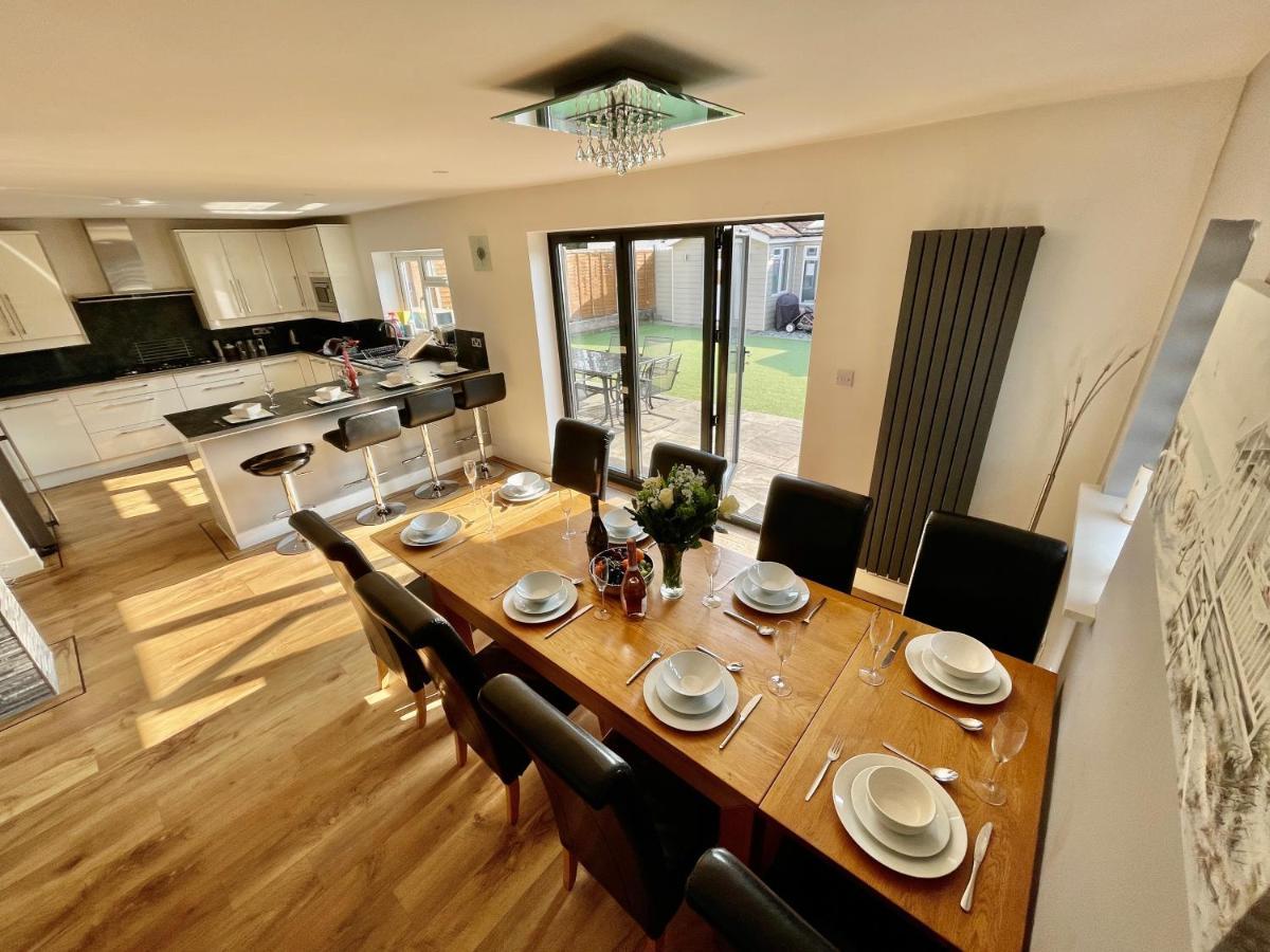 Four Corners Holiday Home Hot Tub & Sauna ファーンダウン エクステリア 写真
