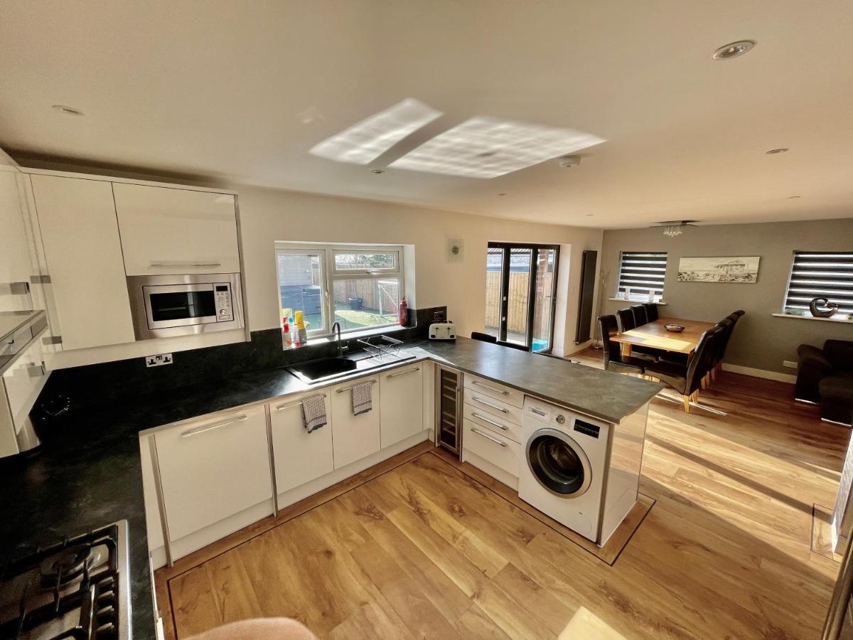 Four Corners Holiday Home Hot Tub & Sauna ファーンダウン エクステリア 写真