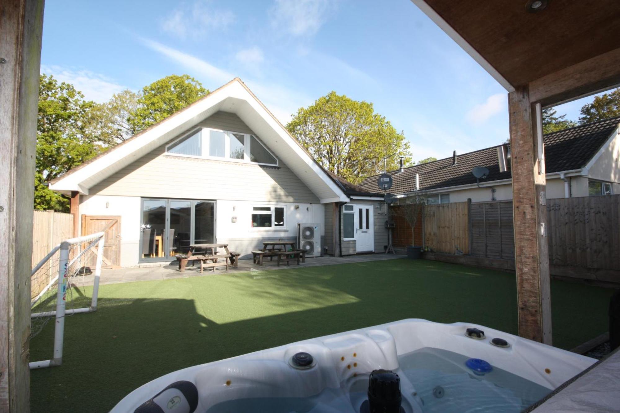 Four Corners Holiday Home Hot Tub & Sauna ファーンダウン エクステリア 写真