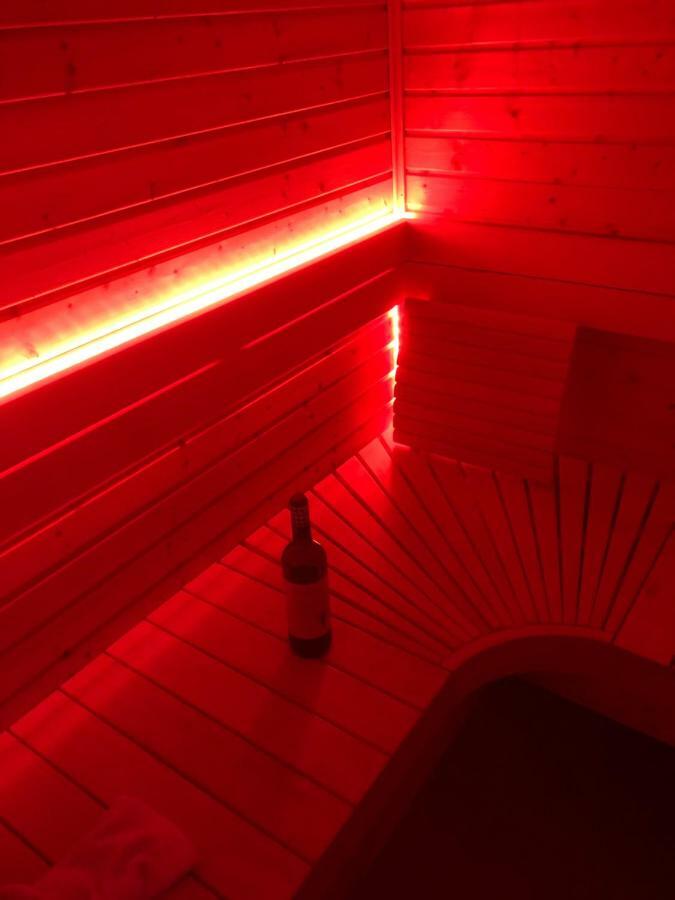 Four Corners Holiday Home Hot Tub & Sauna ファーンダウン エクステリア 写真